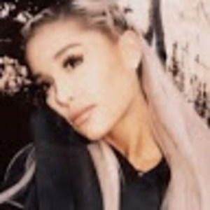 Meet your Posher, Chloe